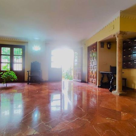 Plaza Cristo De Burgos Appartement Sevilla Buitenkant foto