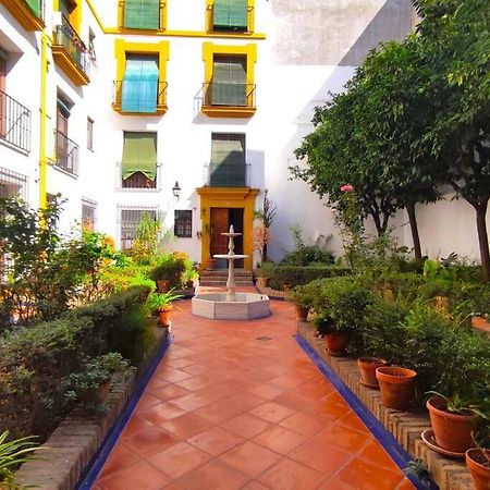 Plaza Cristo De Burgos Appartement Sevilla Buitenkant foto