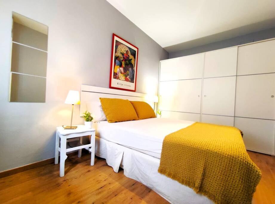 Plaza Cristo De Burgos Appartement Sevilla Buitenkant foto